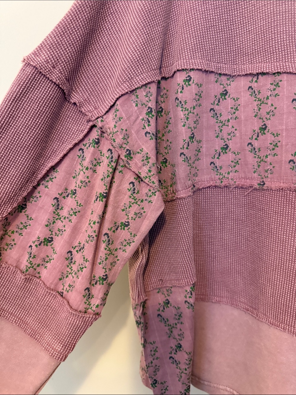 easel Mauve Patchwork Floral Henley Sweatshirt - Picture 5 of 15
